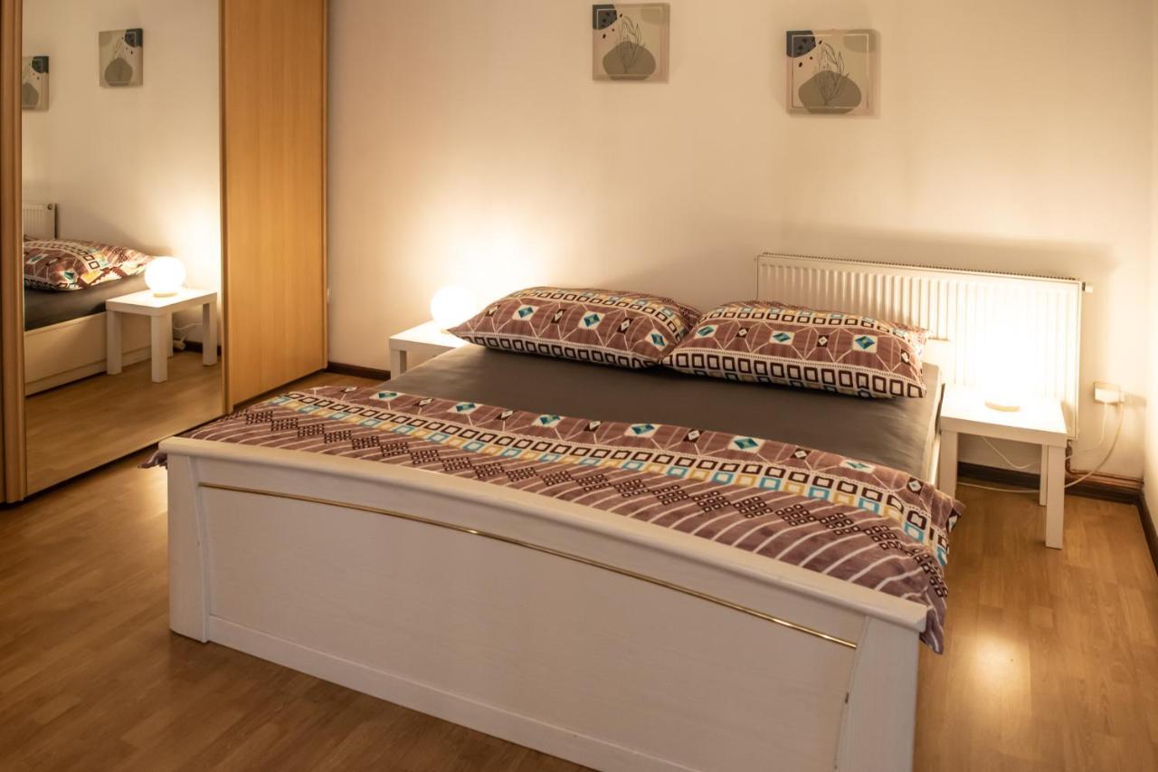 Podkrovni Apartman S Vyhledem Na Namesti Lomnice nad Lužnicí 外观 照片
