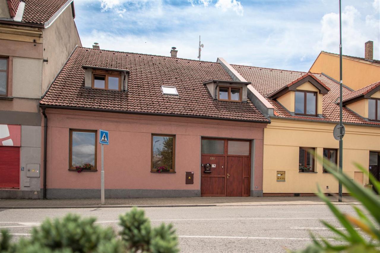 Podkrovni Apartman S Vyhledem Na Namesti Lomnice nad Lužnicí 外观 照片